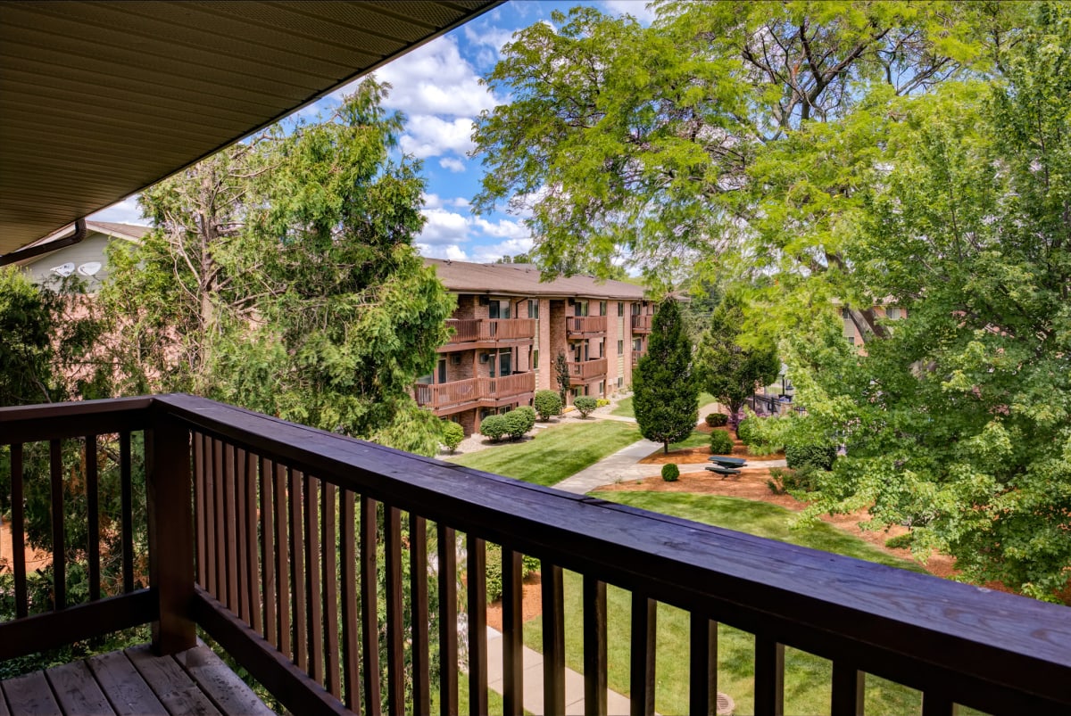 Photos of Berrytree Apartments near Michigan State University East
